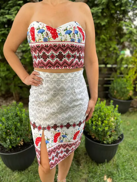Compleu Simona