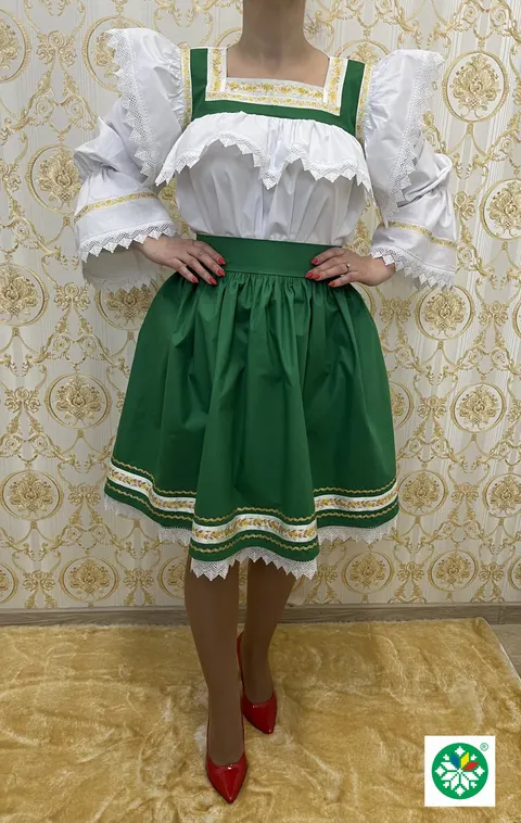 Costum traditional femei model 3
