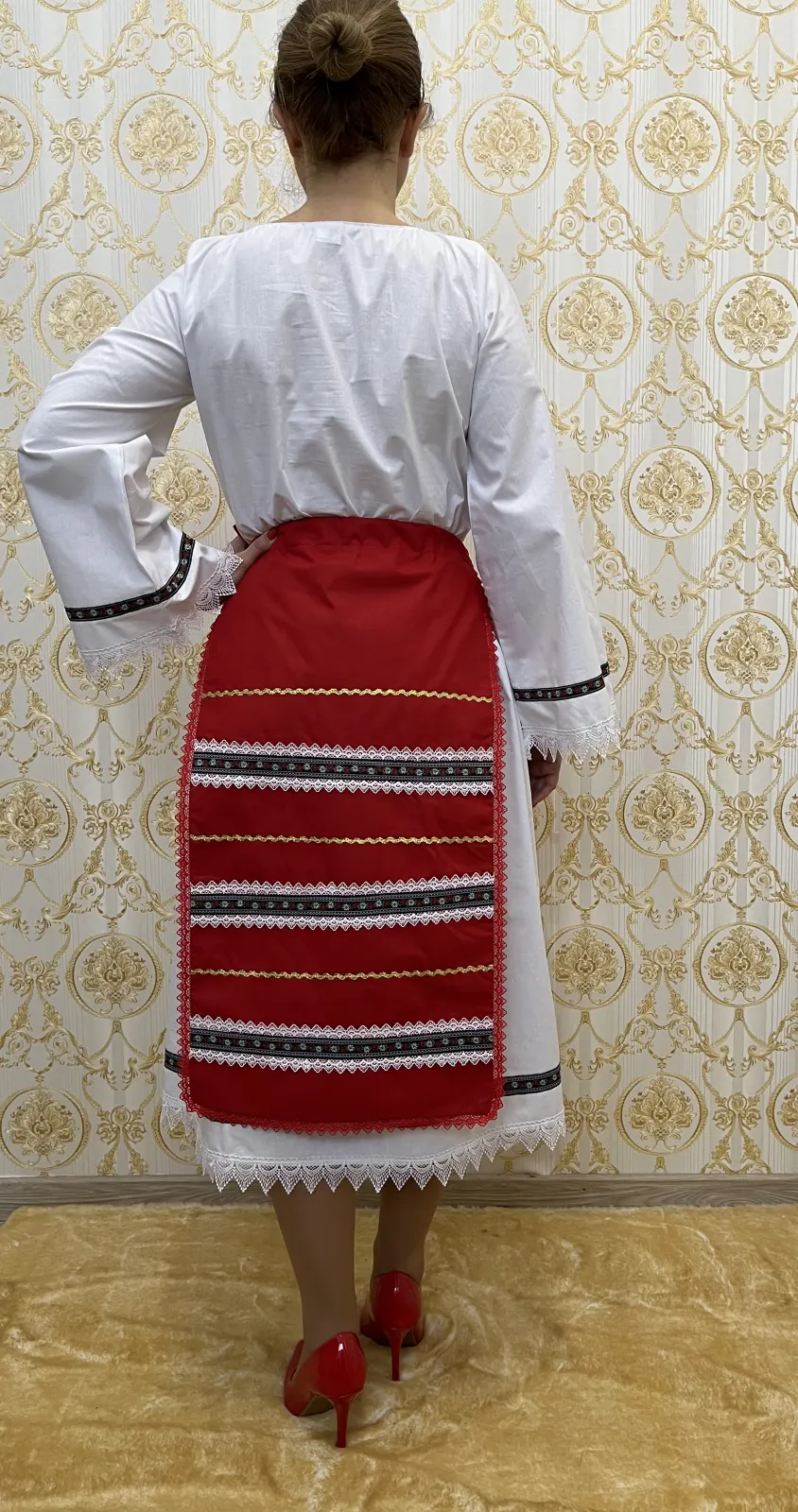 Costum traditional femei model 6