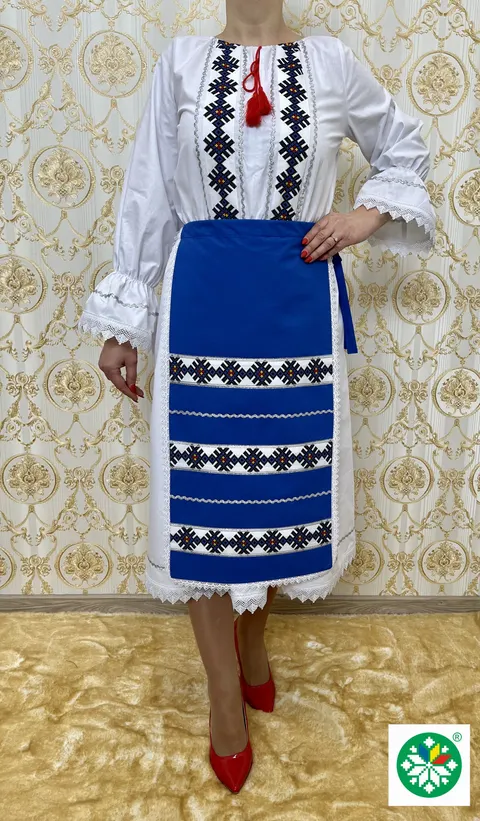 Costum traditional femei model 8