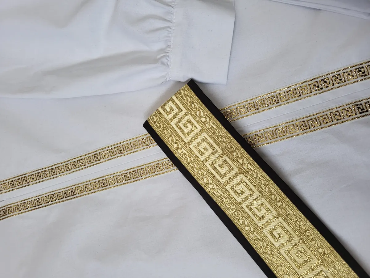 Costum traditional pentru baieti model 2