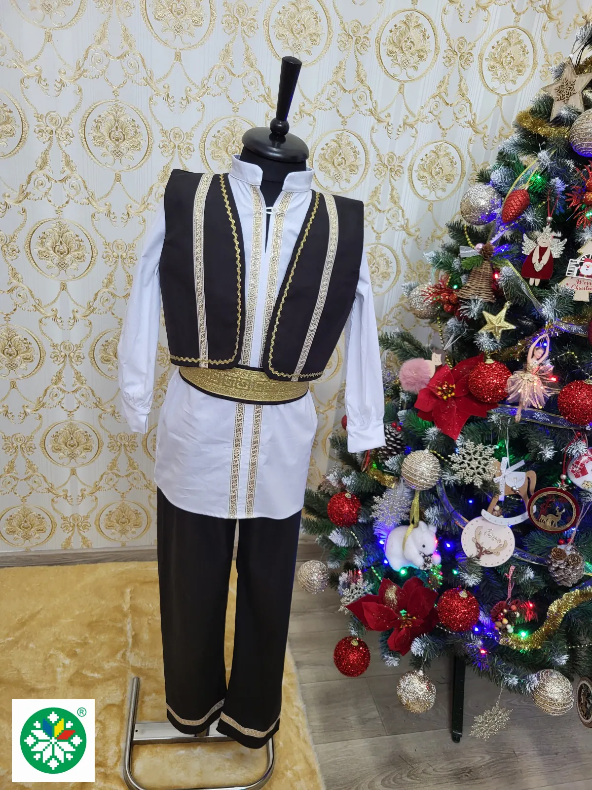Costum traditional pentru baieti model 11