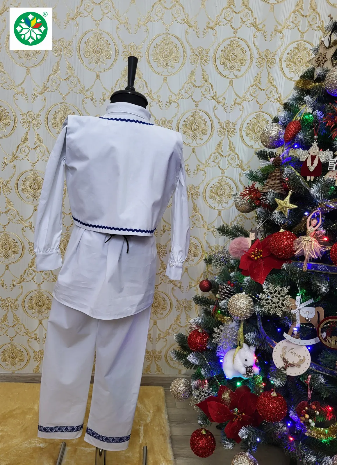 Costum traditional pentru baieti model 9