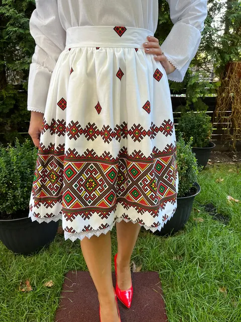 Fusta traditionala Adelina