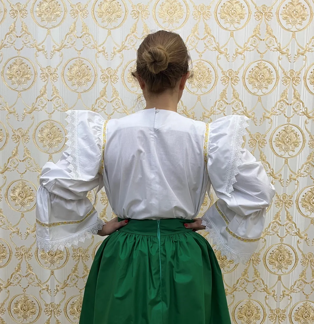 Ie traditionala Mioara