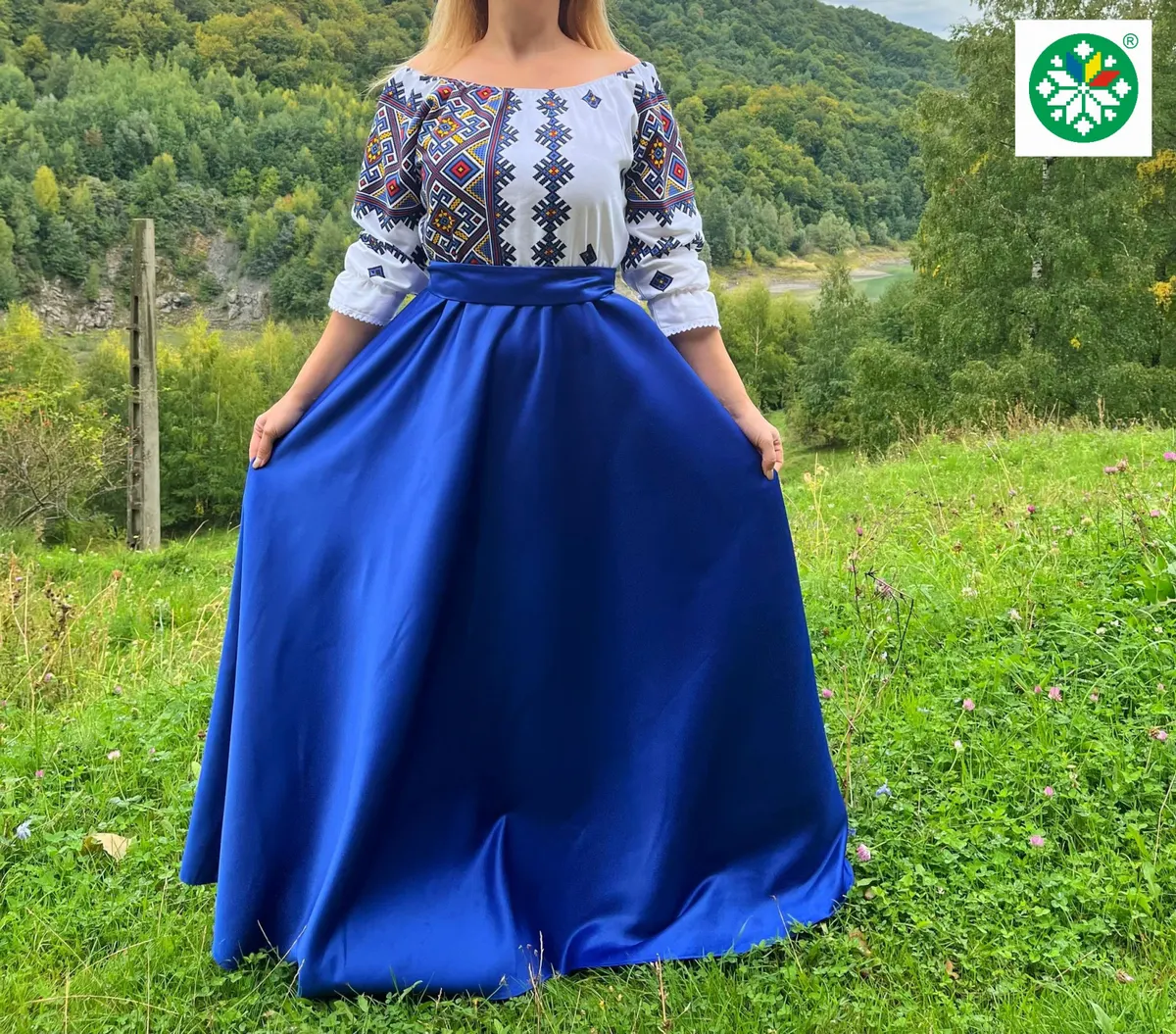 Rochie traditionala lunga Alexia
