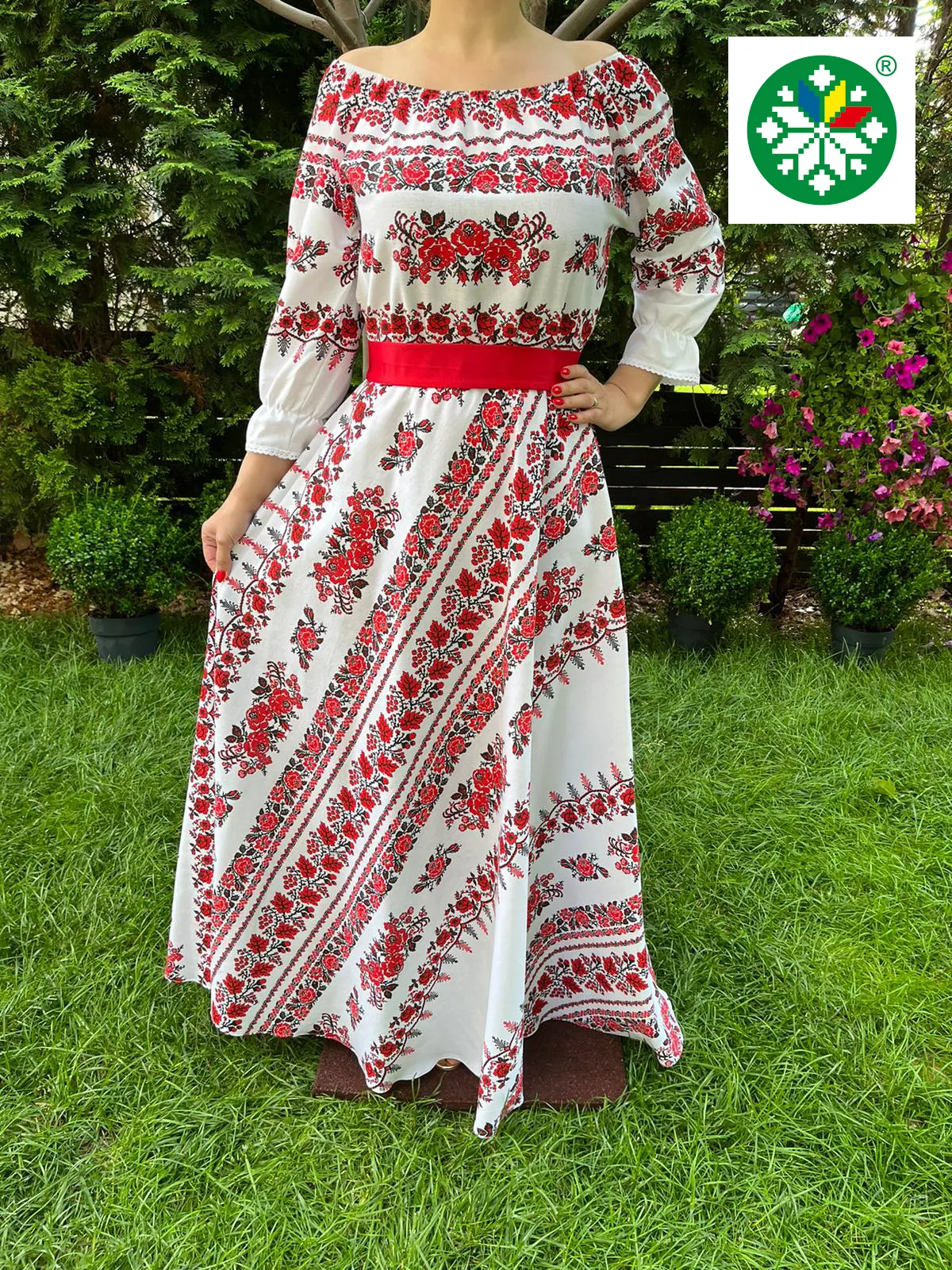 Rochie traditionala lunga Elena