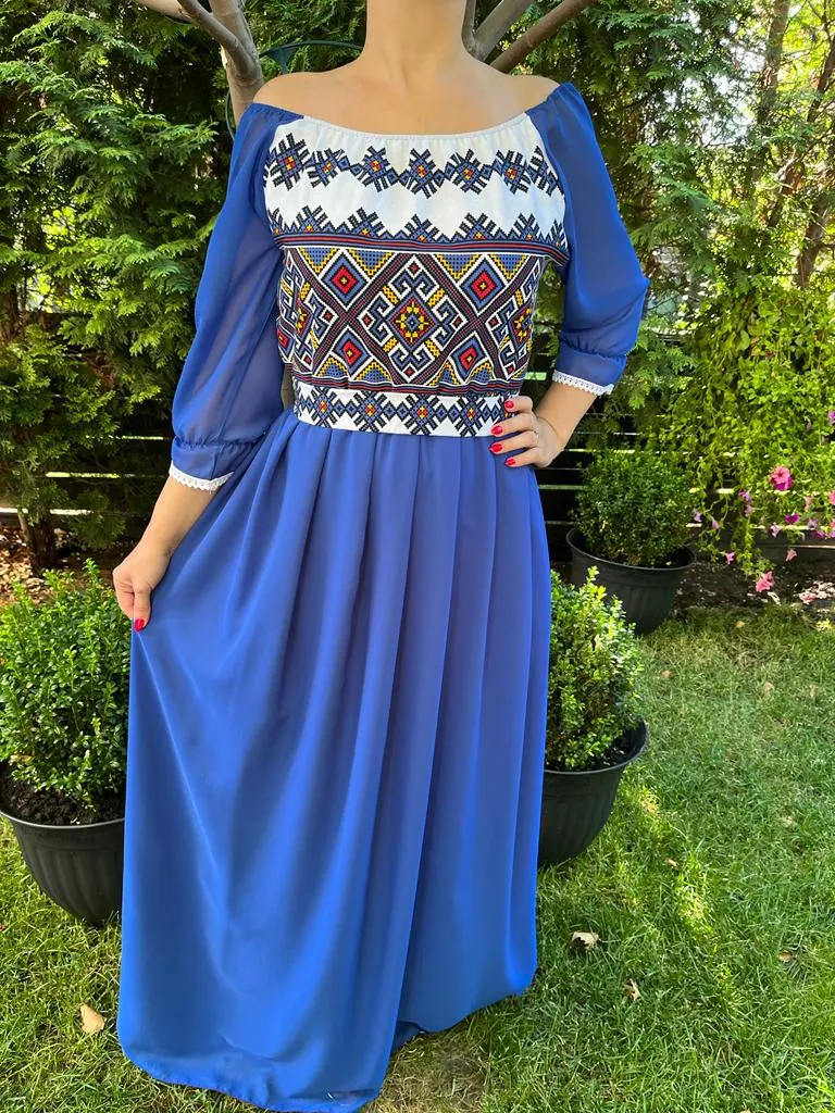 Rochie traditionala lunga Ema