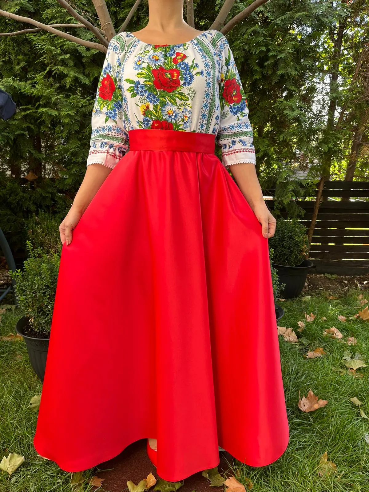 Rochie traditionala lunga Luiza