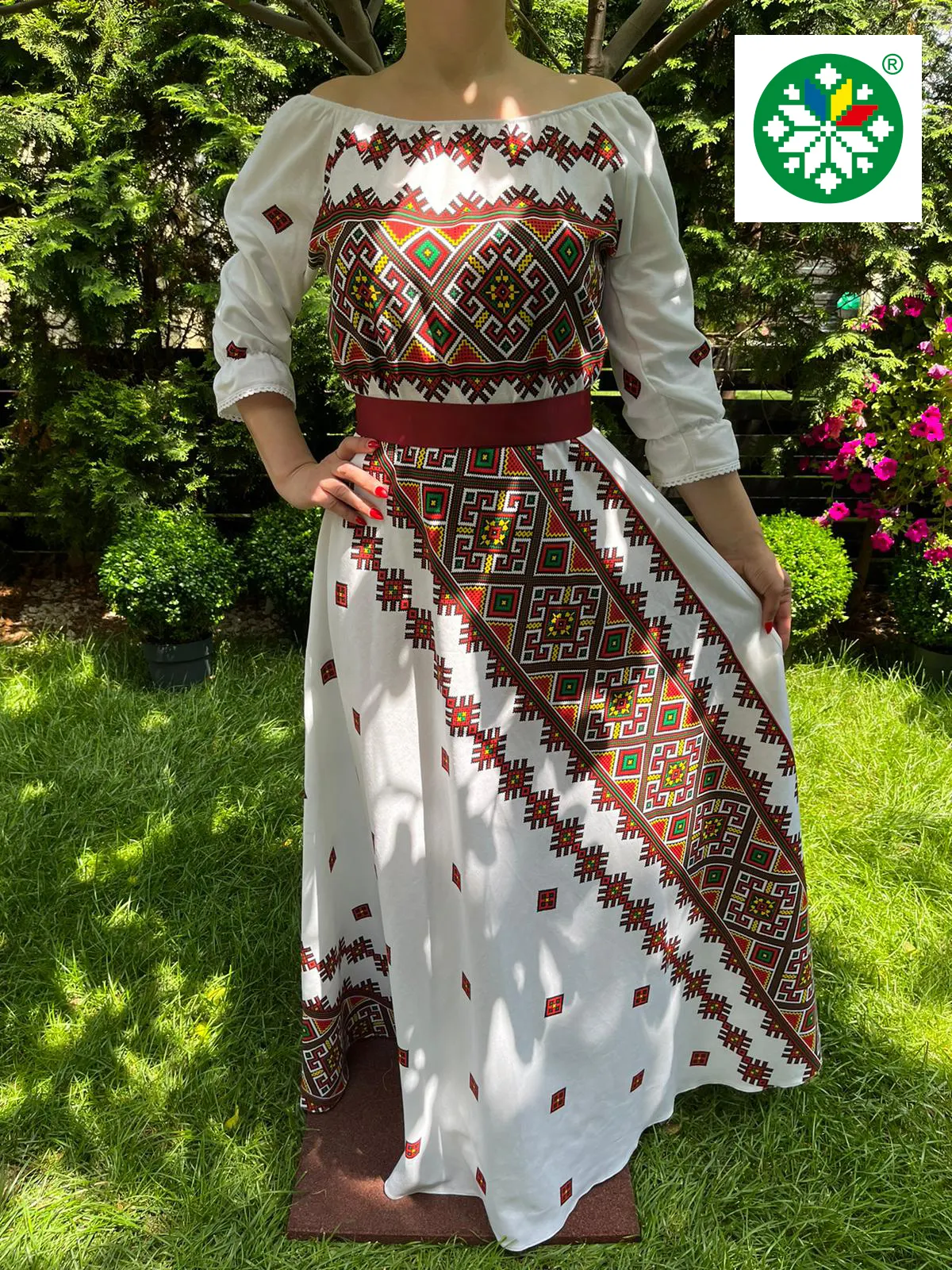 Rochie traditionala lunga Petruta