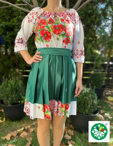 Rochie traditionala pliuri Cassandra
