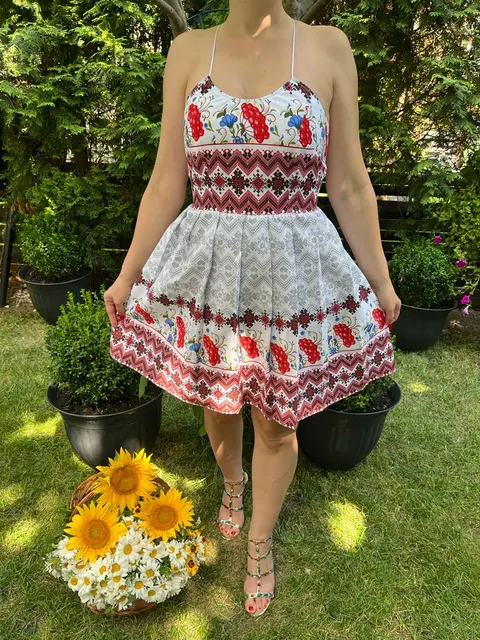 Rochie traditionala pliuri Paula