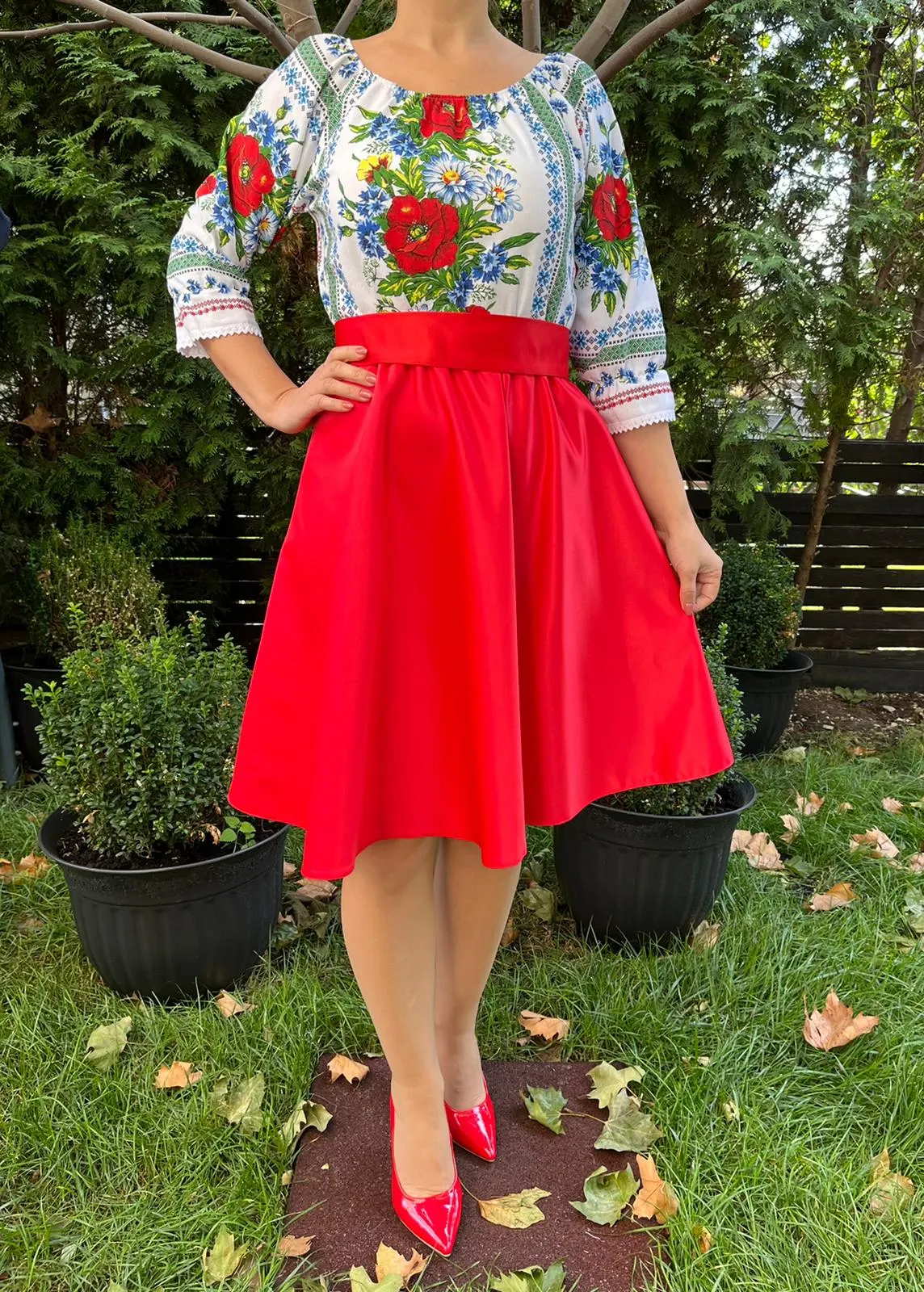 Rochie traditionala scurta Luiza