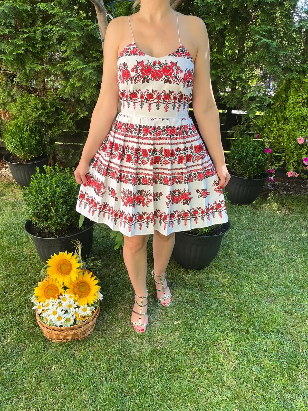 Rochie traditionala pliuri Gina