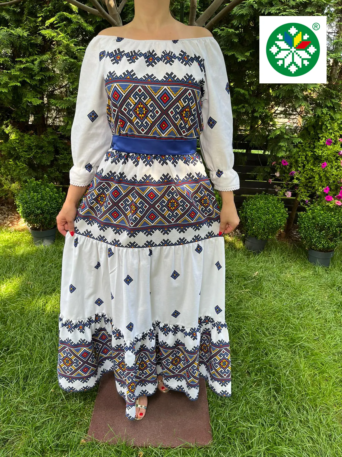 Rochie traditionala volane lunga Bianca