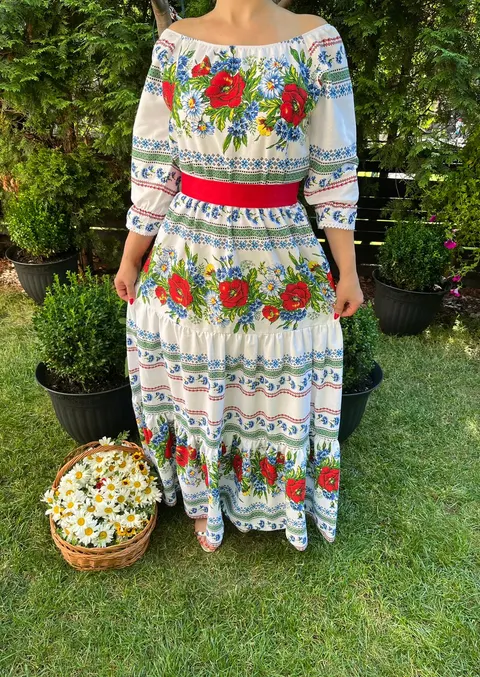 Rochie traditionala volane lunga Gia