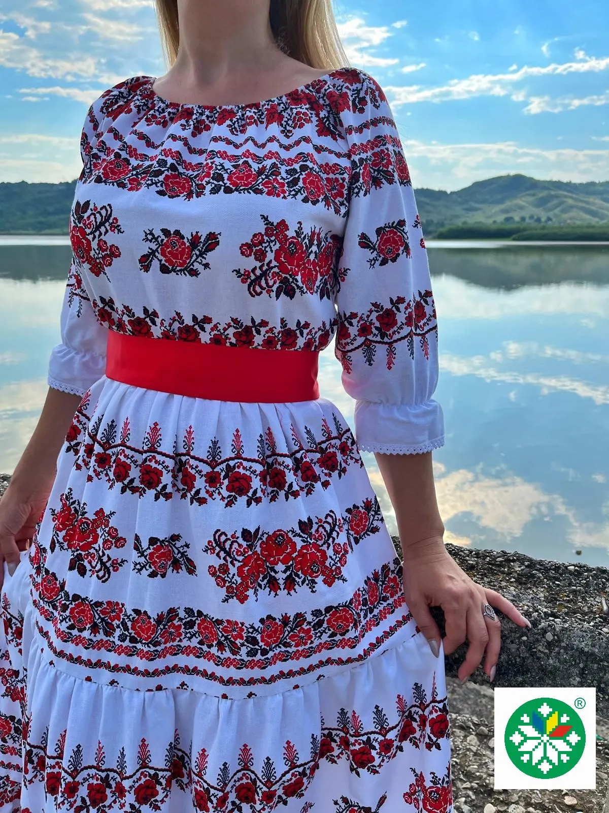 Rochie traditionala volane lunga Ines