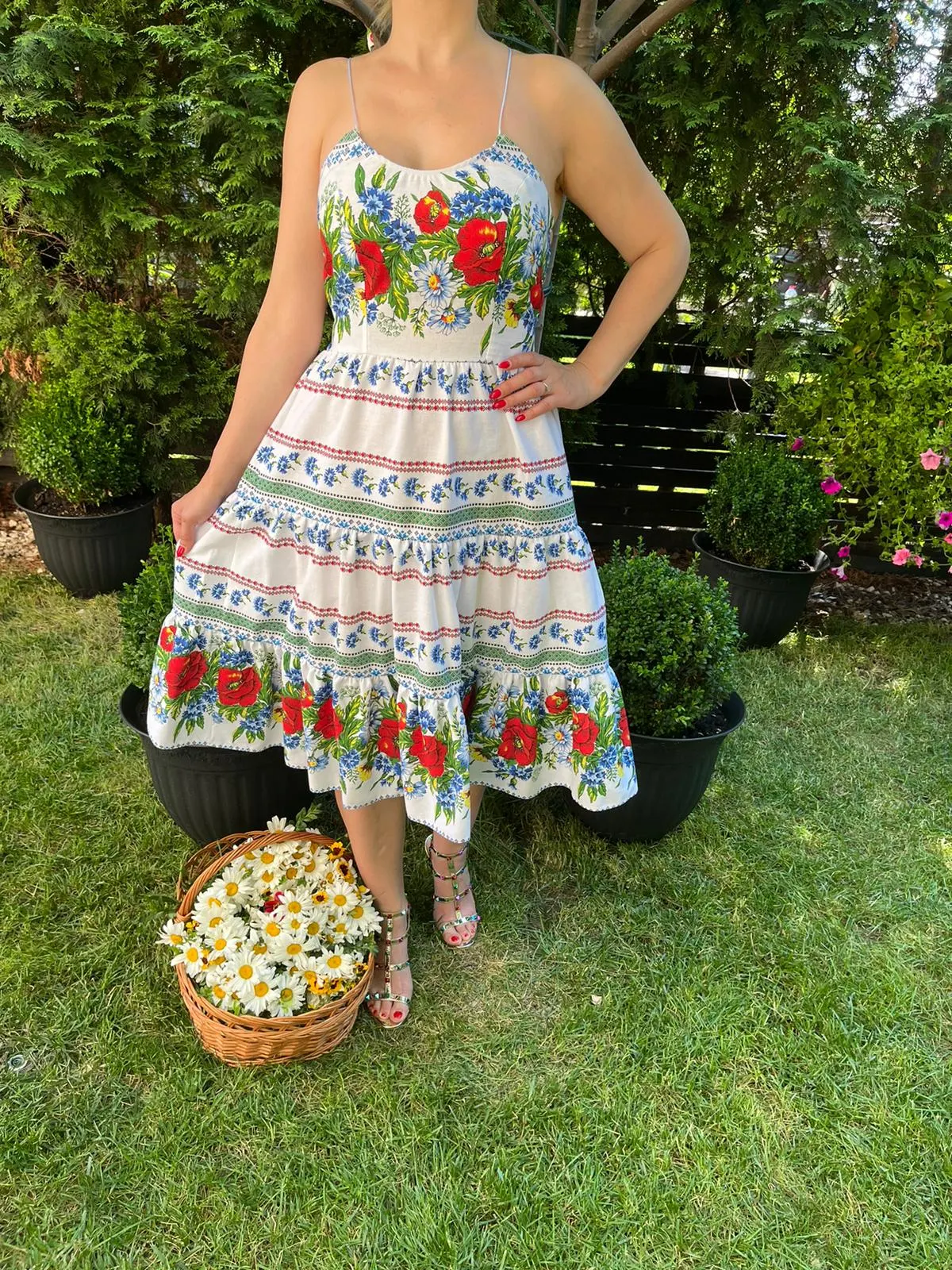 Rochie traditionala volane medie Ofelia