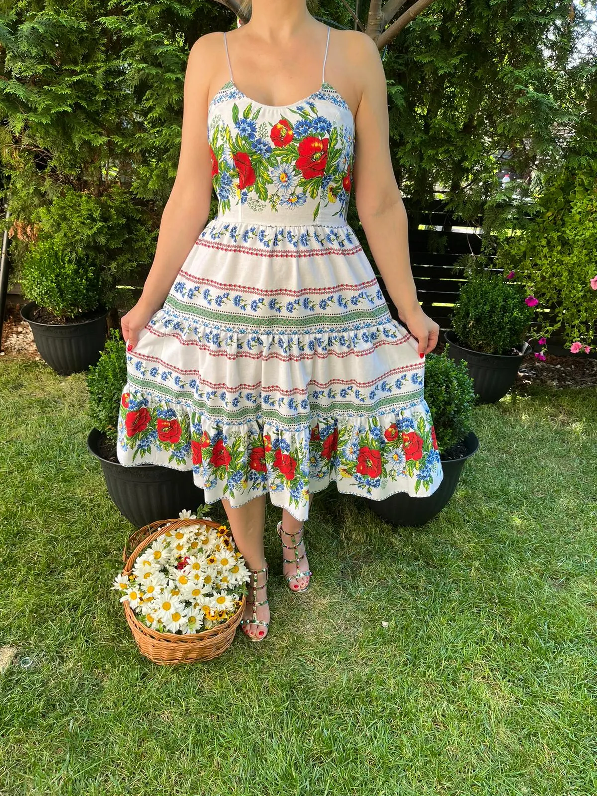 Rochie traditionala volane medie Ofelia
