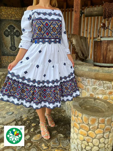 Rochie traditionala volane medie Bianca