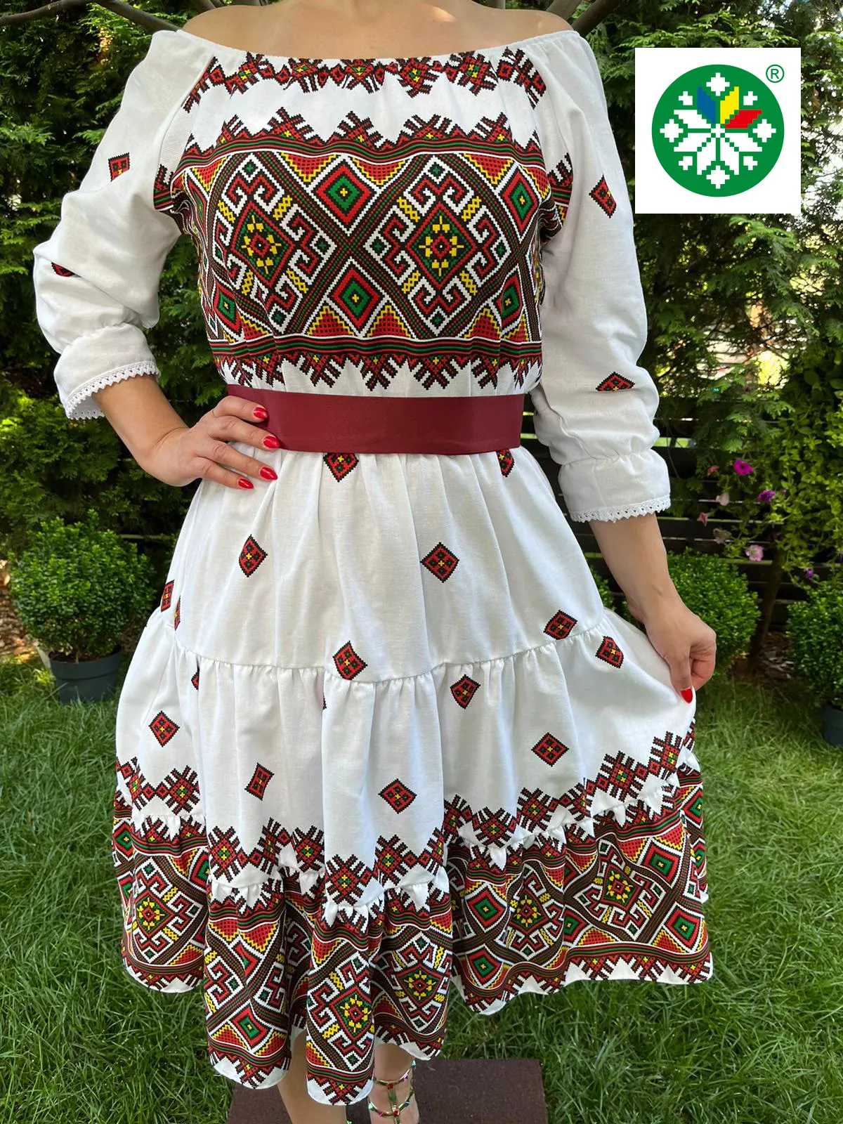 Rochie traditionala volane medie Liliana