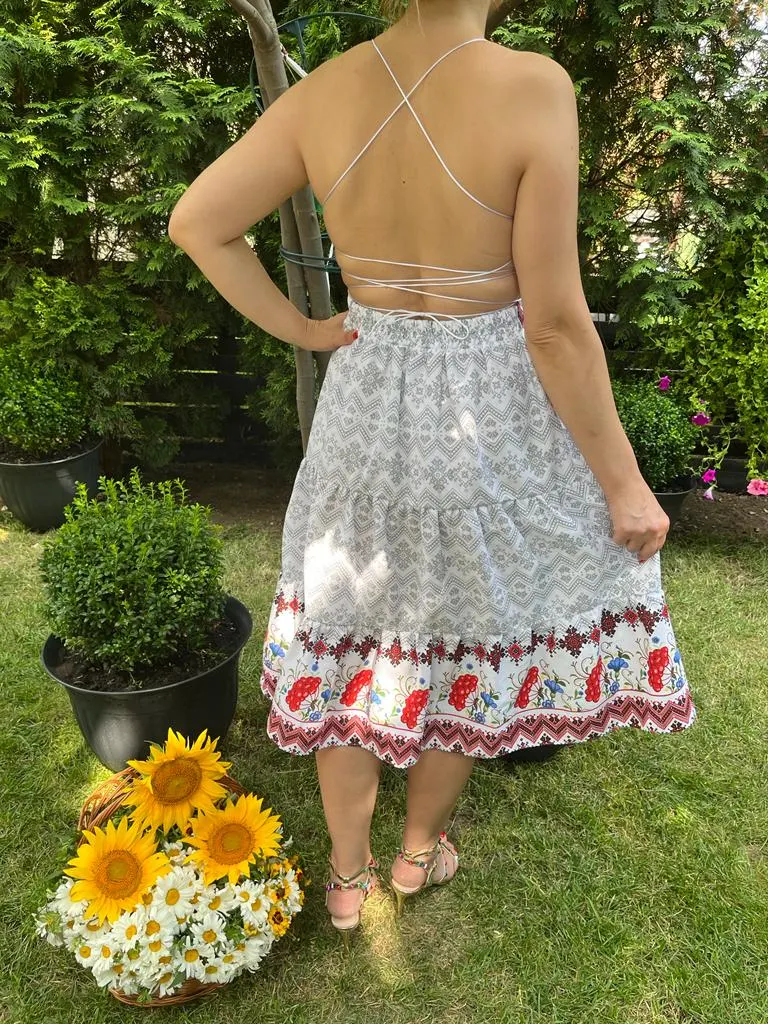 Rochie traditionala volane medie Lucia